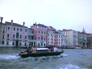 фото 1. Венеция.Большой канал. Прогулка на вапоретто     
                            (Венеция, Большой канал, июнь 2006г.)