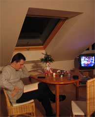 фото 4. Столовая зона комнаты (Милем, квартира под Бонном, декабрь 2005г).